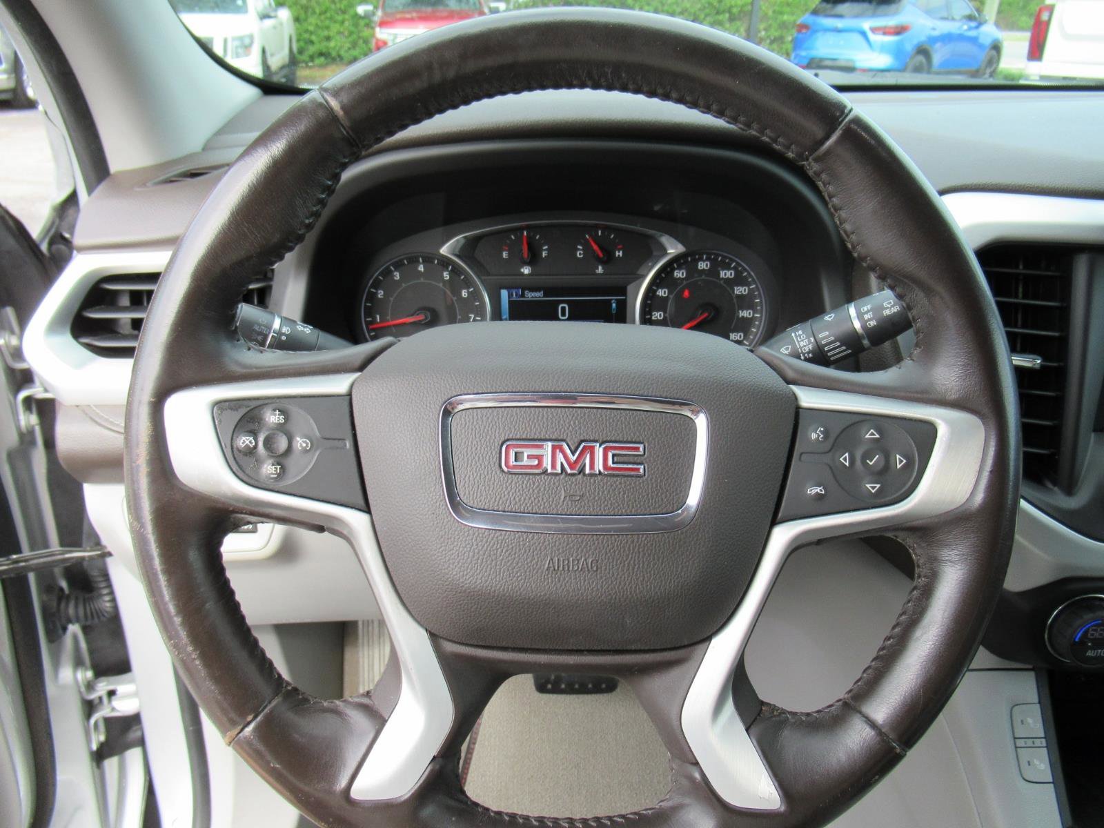 Used 2018 GMC Acadia SLT image 21
