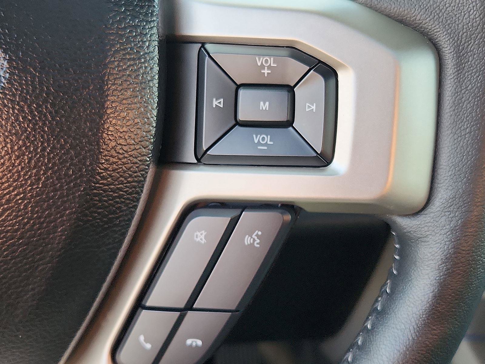 Used 2021 Ford F350 Lariat image 23