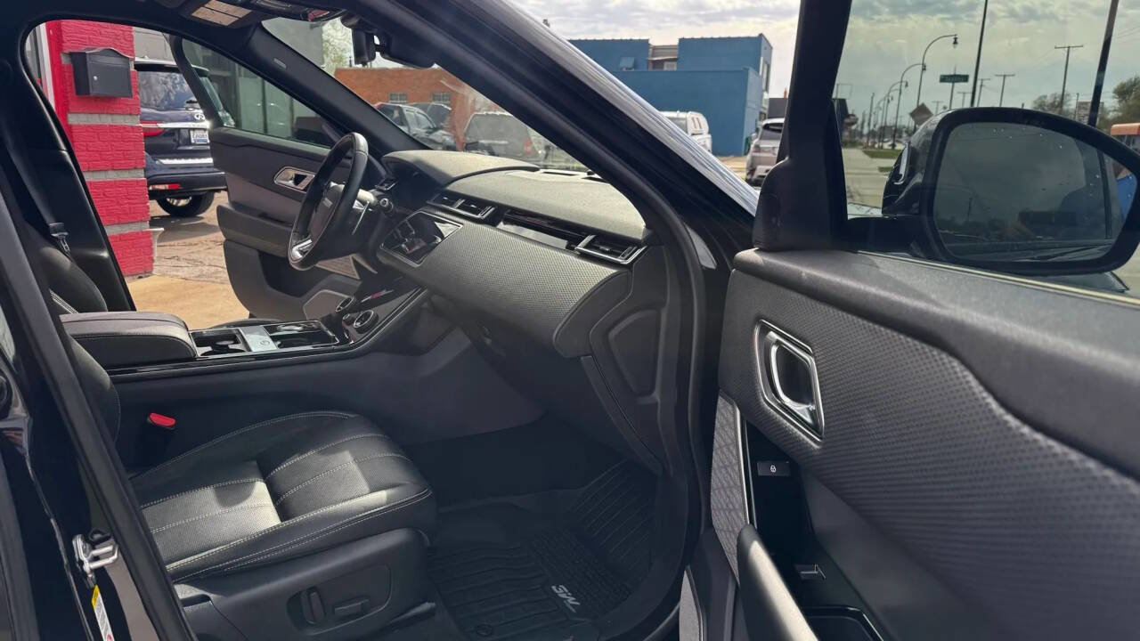 Used 2018 Land Rover Range Rover Velar R-Dynamic SE AWD/4WD image 13