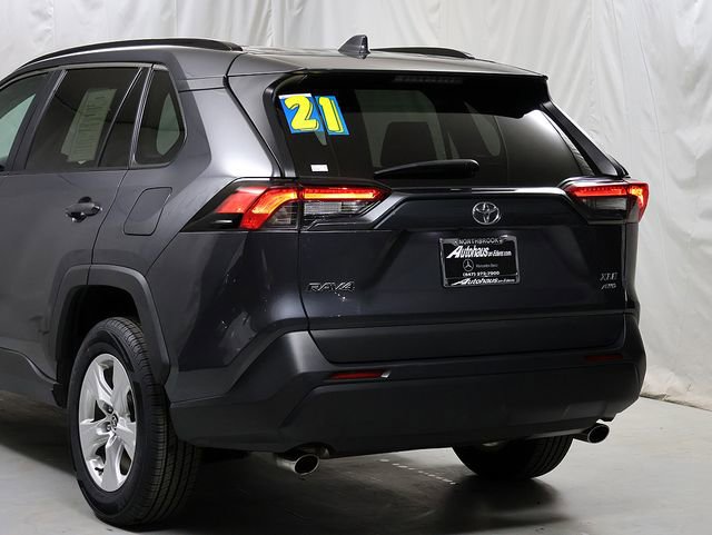 Used 2021 Toyota RAV4 XLE w/ Convenience Package AWD/4WD image 7