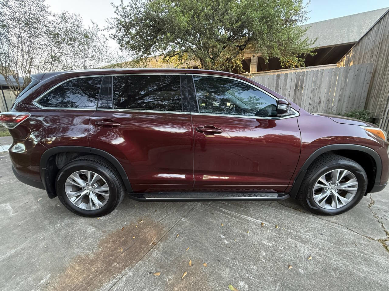 Used 2015 Toyota Highlander Plus FWD image 8