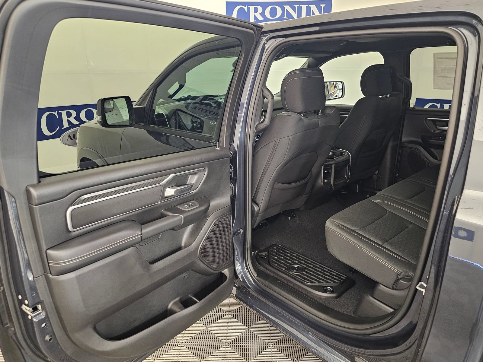 New 2026 RAM 1500 Big Horn AWD/4WD image 18