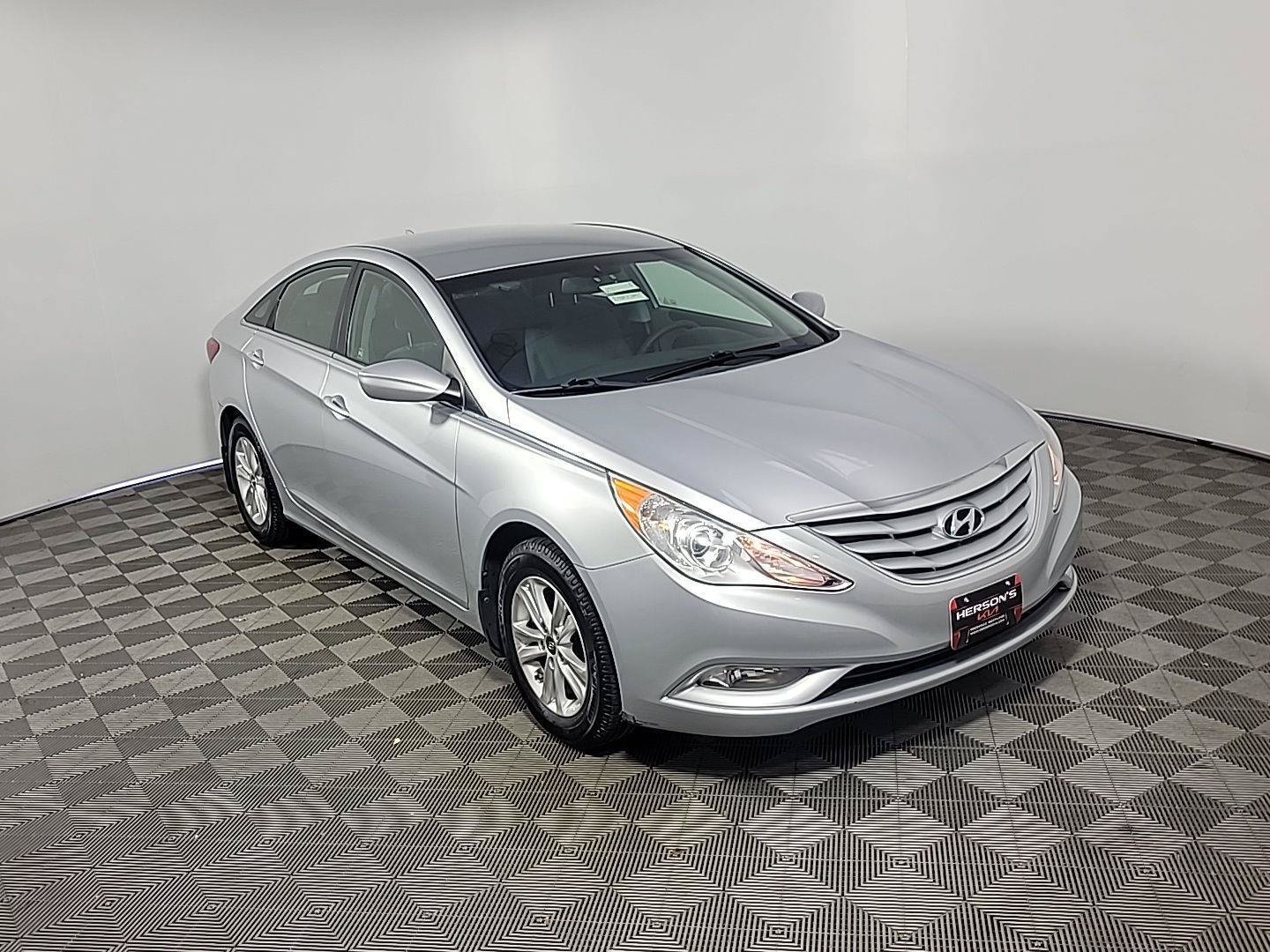 Used 2013 Hyundai Sonata GLS w/ Popular Equipment Pkg FWD image 2