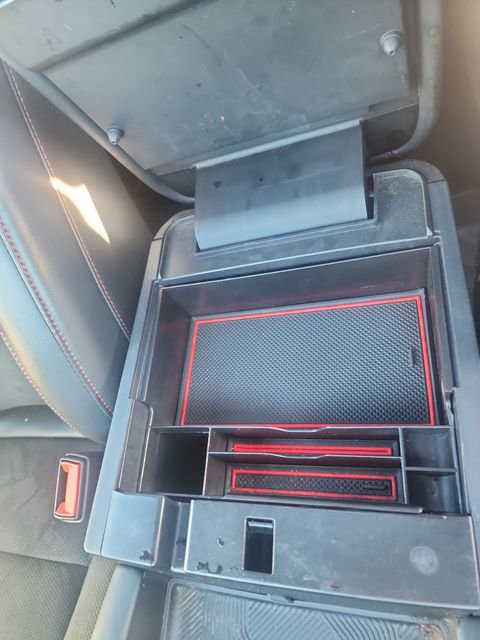 Used 2025 Ford Explorer ST image 26