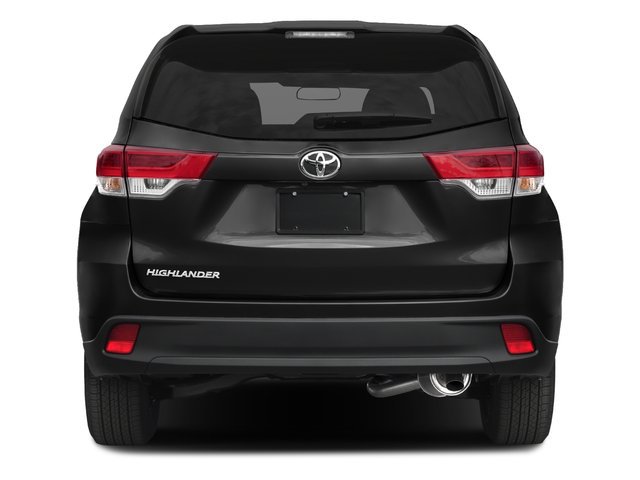 Used 2017 Toyota Highlander Plus AWD/4WD image 5