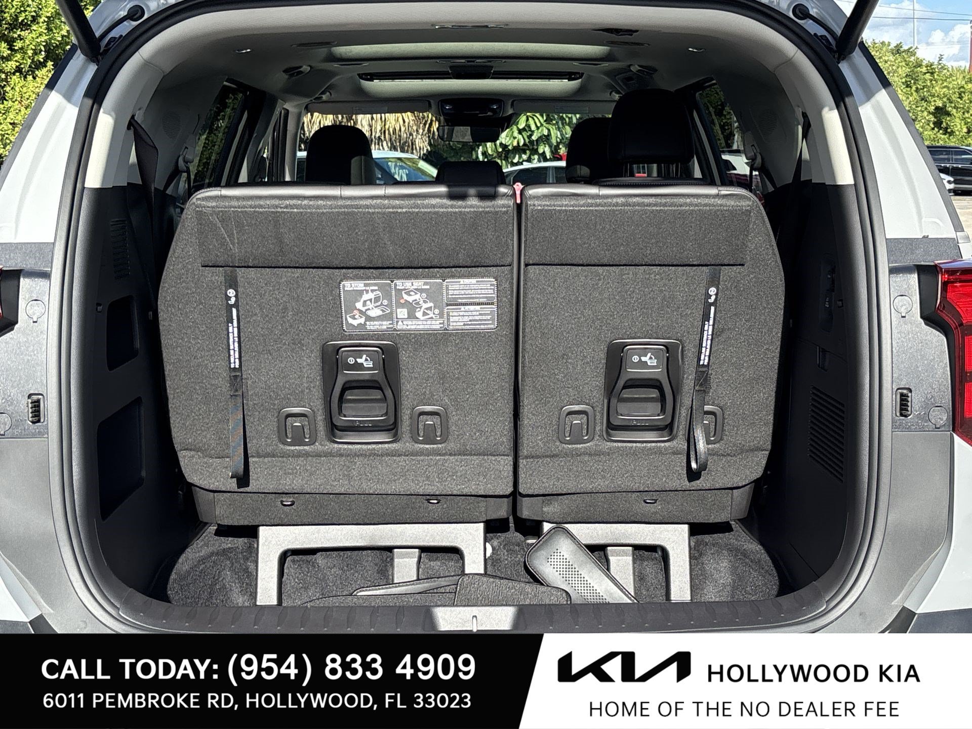 Used 2026 Kia Carnival SX FWD image 21
