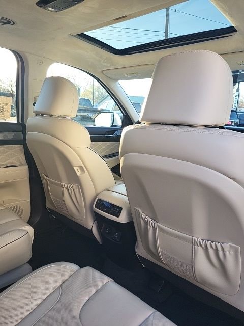 Used 2021 Hyundai Palisade Calligraphy image 17