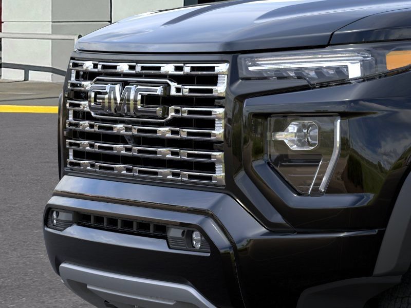 New 2026 GMC Canyon Denali w/ LPO, Denali Black Edition AWD/4WD image 14