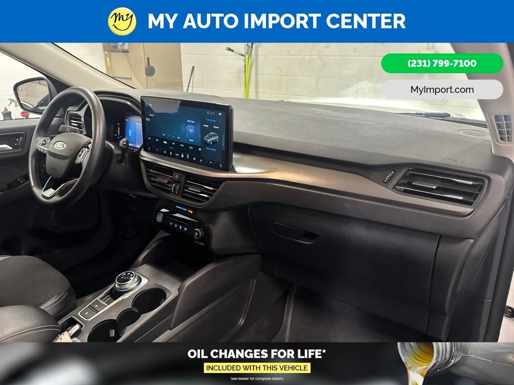 Used 2025 Ford Escape SE FWD image 29