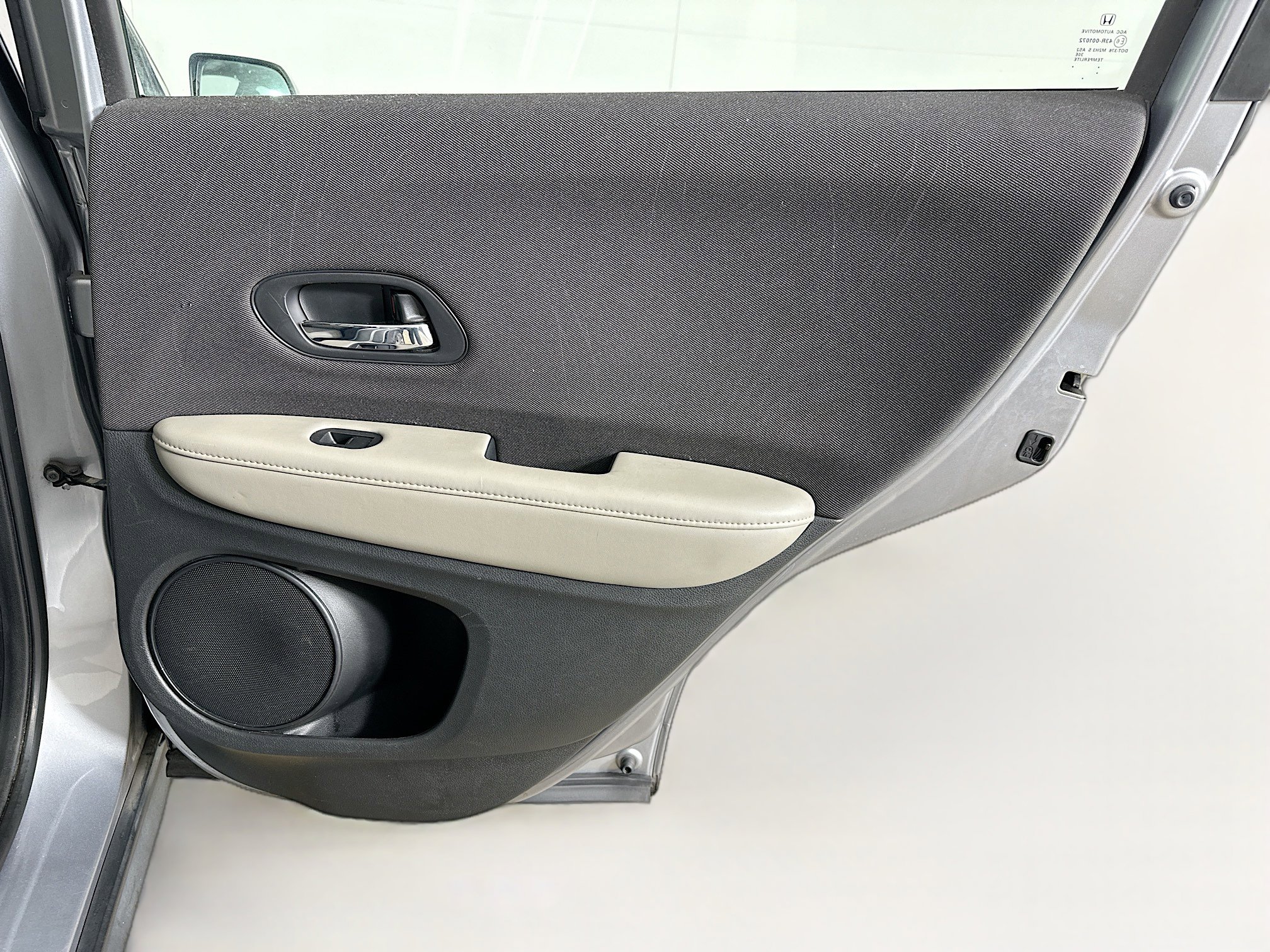 Used 2019 Honda HR-V LX image 28