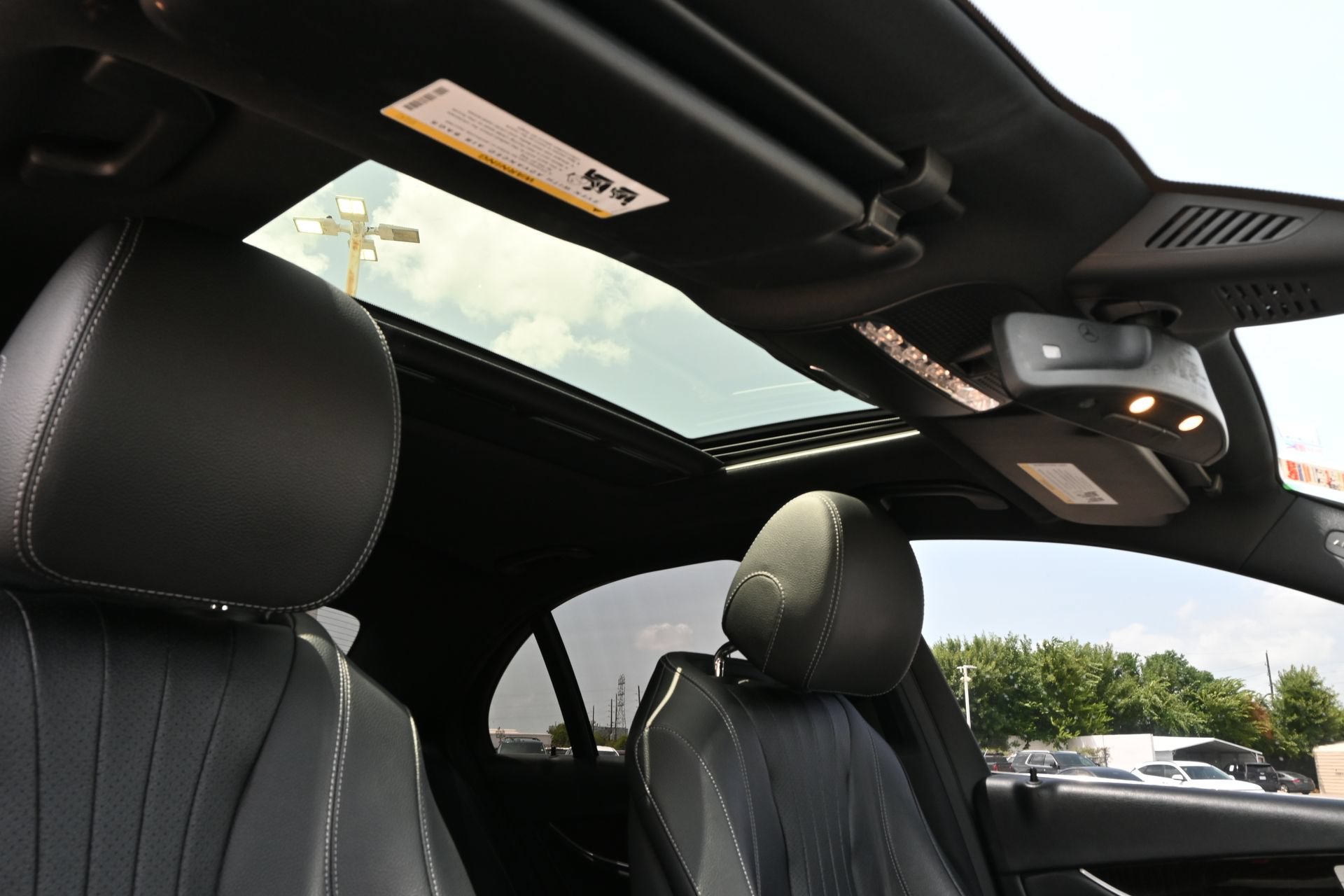 Used 2017 Mercedes-Benz E 300 image 28