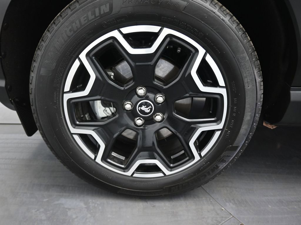 Used 2025 Ford Bronco Sport Outer Banks image 11