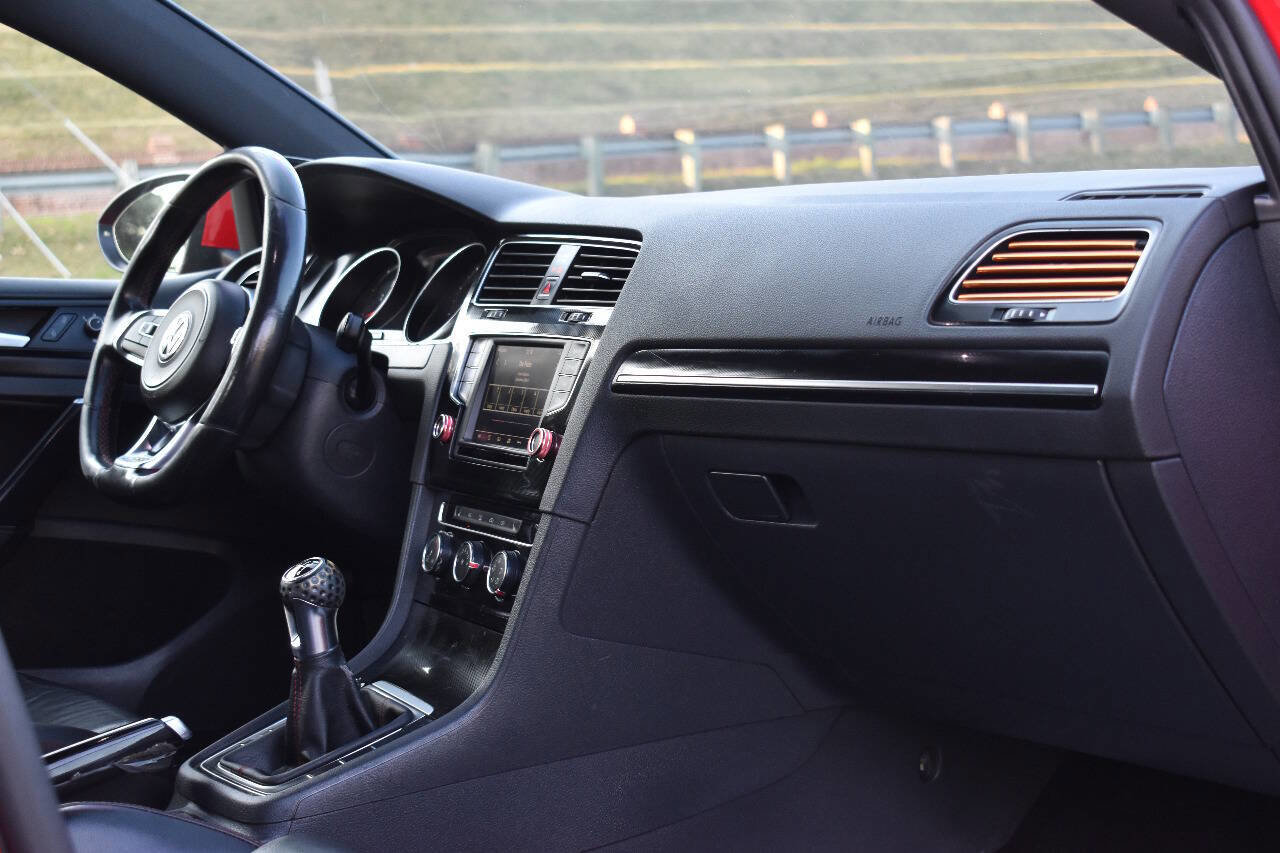 Used 2017 Volkswagen GTI S image 16
