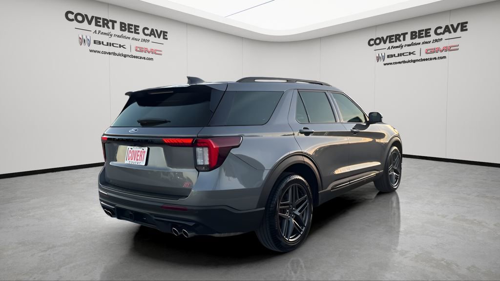 Used 2025 Ford Explorer ST image 9