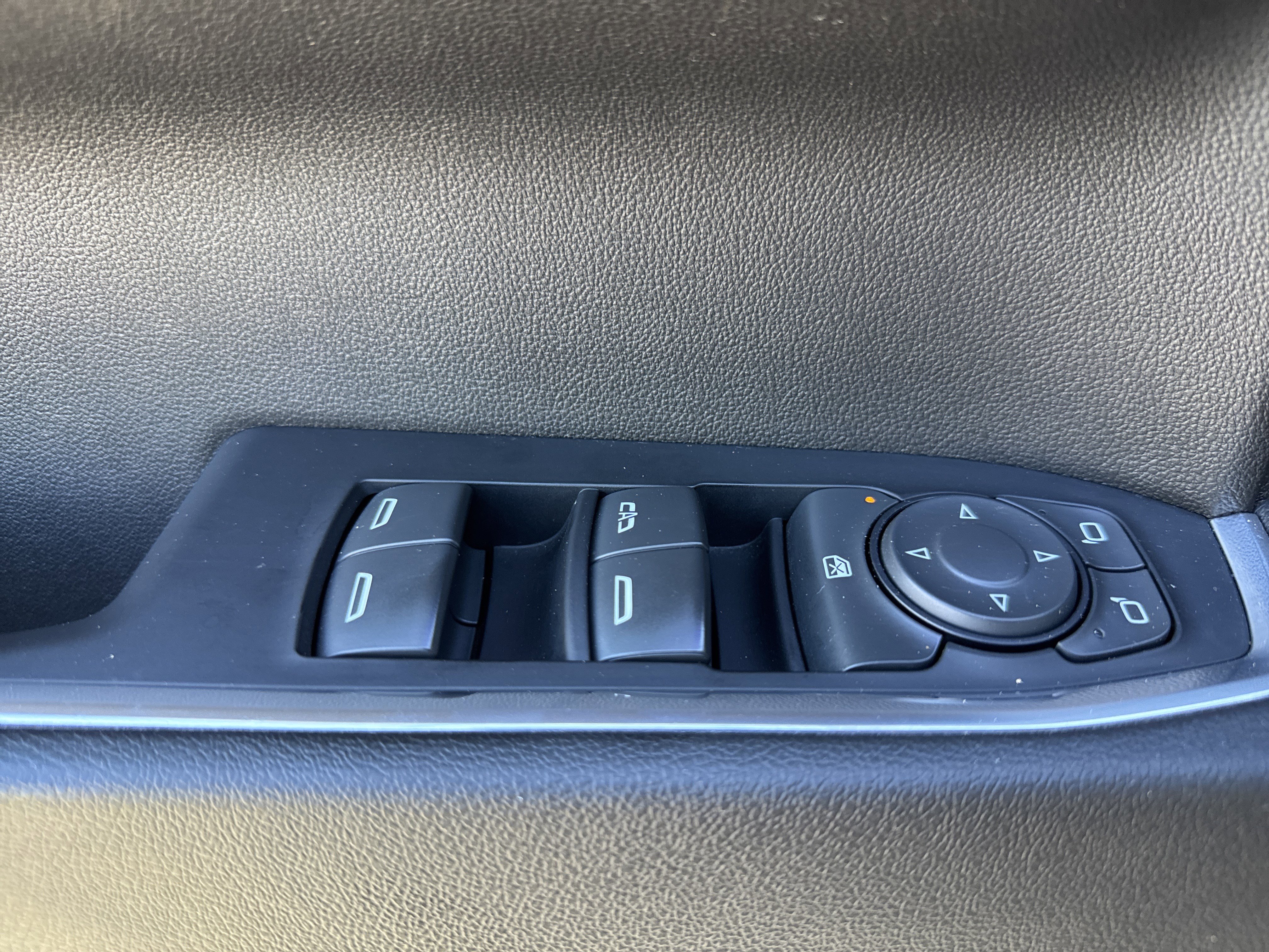 Used 2022 Chevrolet Silverado 1500 LT image 15