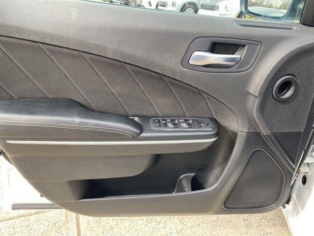Used 2023 Dodge Charger SXT RWD image 17