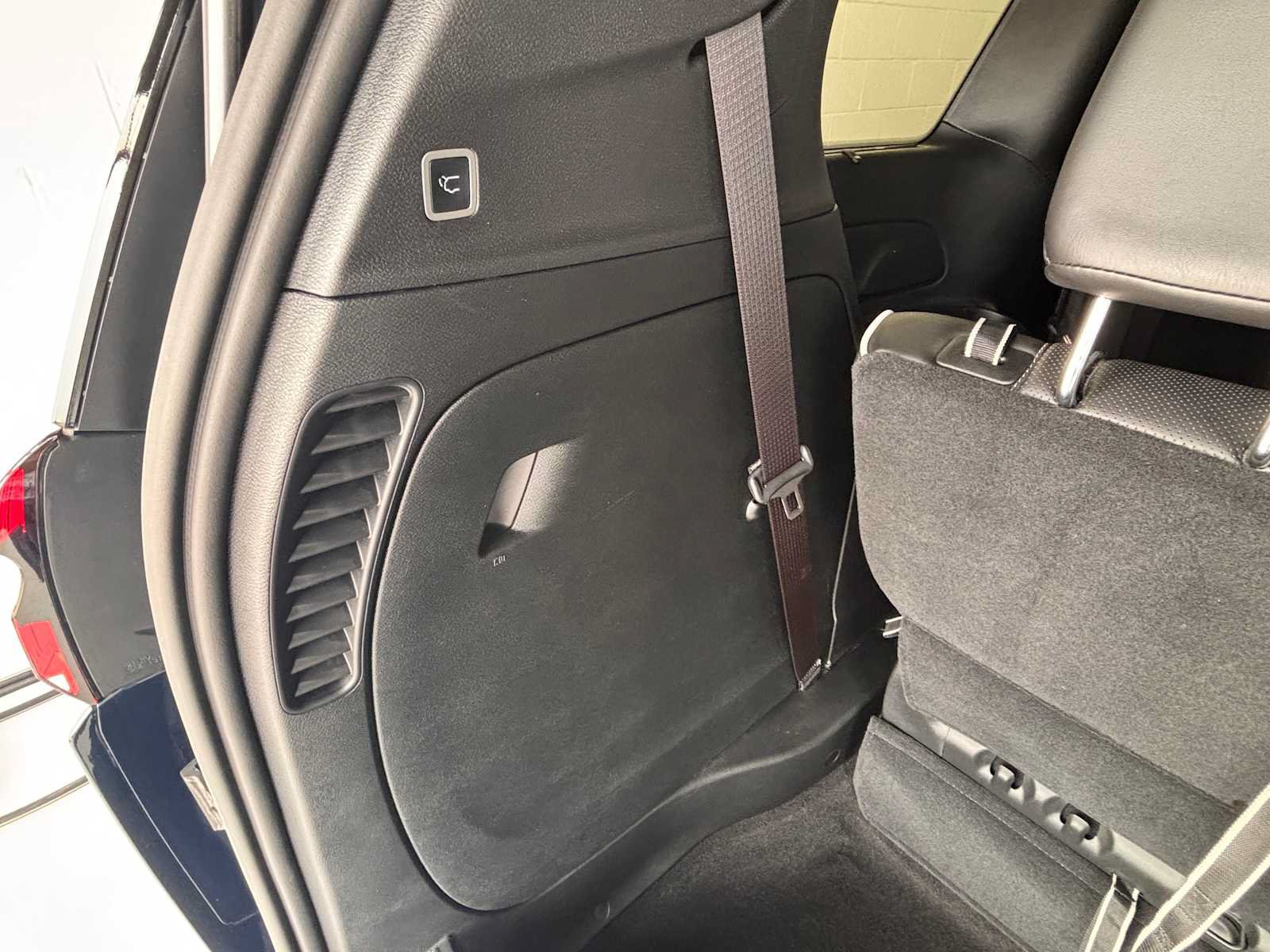 Certified 2025 Chrysler Pacifica Limited AWD/4WD image 10