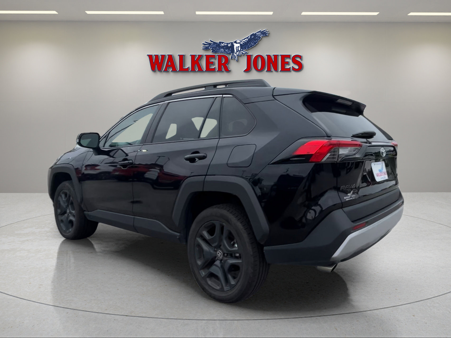 Used 2024 Toyota RAV4 Adventure AWD/4WD image 5