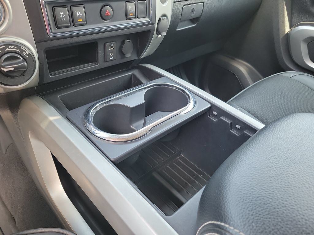 Used 2017 Nissan Titan PRO-4X AWD/4WD image 24