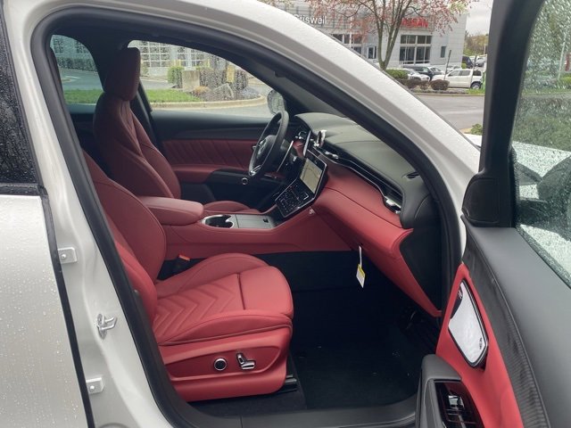 New 2025 Maserati Grecale Trofeo image 36