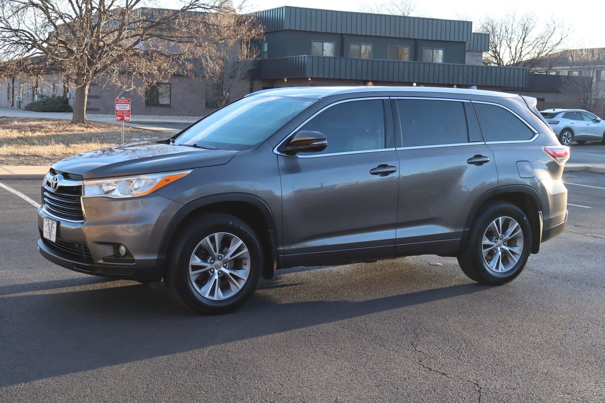 Used 2014 Toyota Highlander XLE image 10