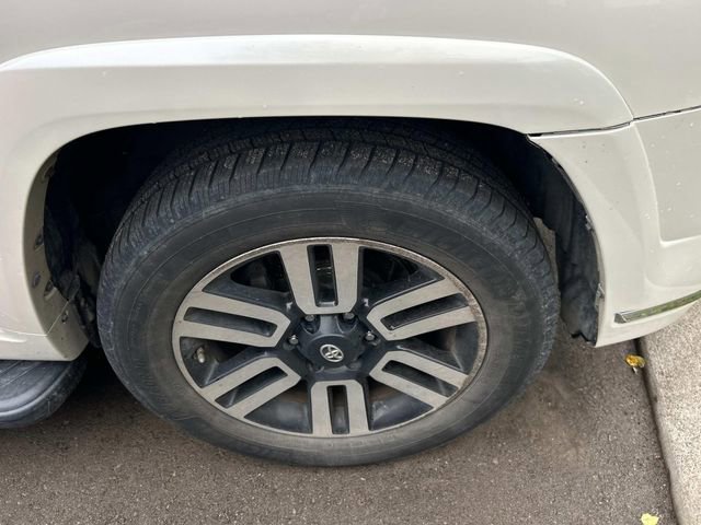 Used 2016 Toyota 4Runner Limited AWD/4WD image 10