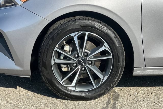 Certified 2024 Kia Forte LXS FWD image 31