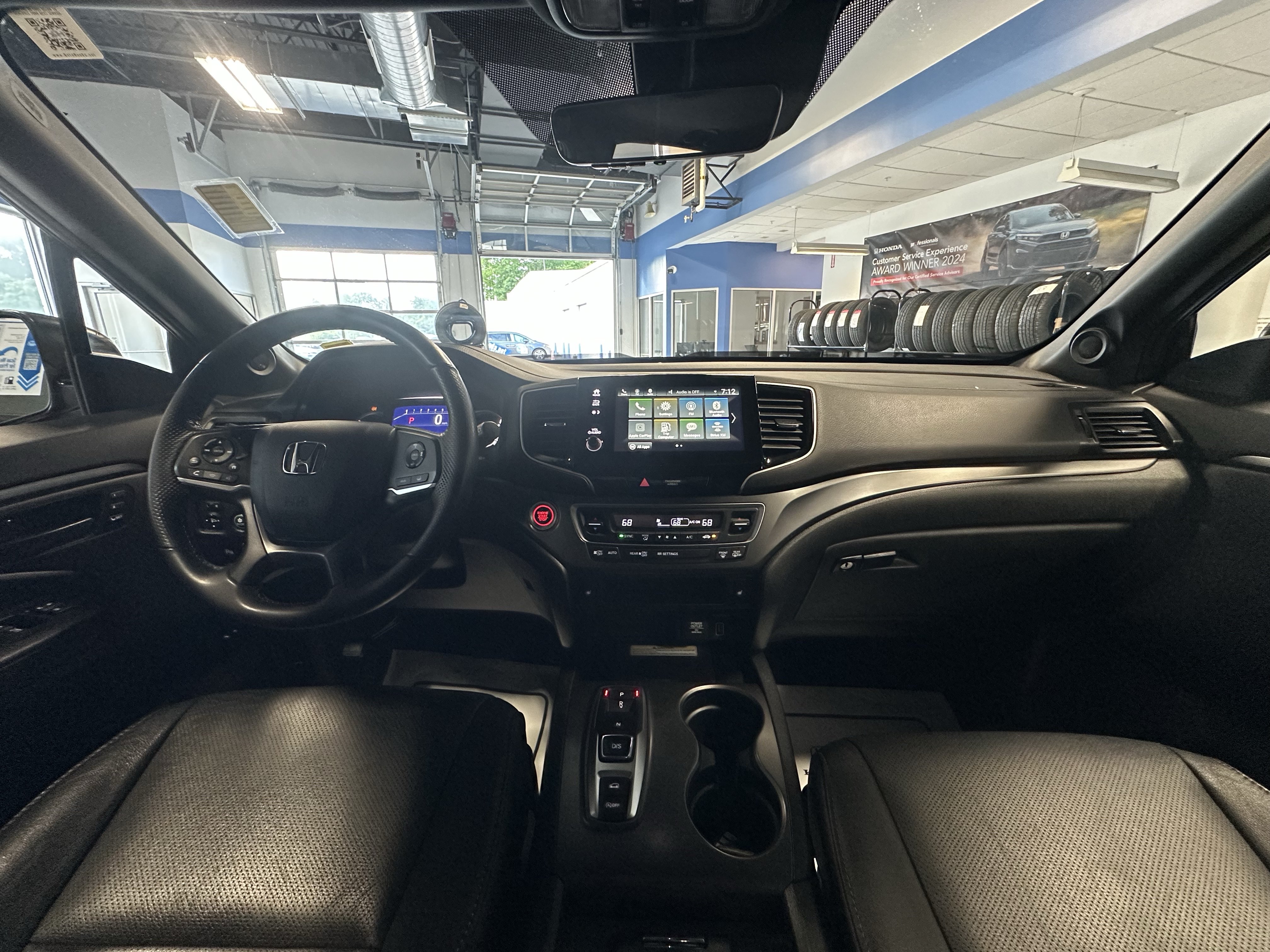 Used 2023 Honda Passport EX-L image 2