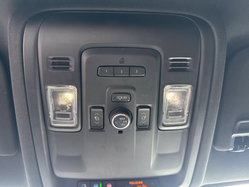Used 2022 Chevrolet Tahoe RST w/ Luxury Package AWD/4WD image 28