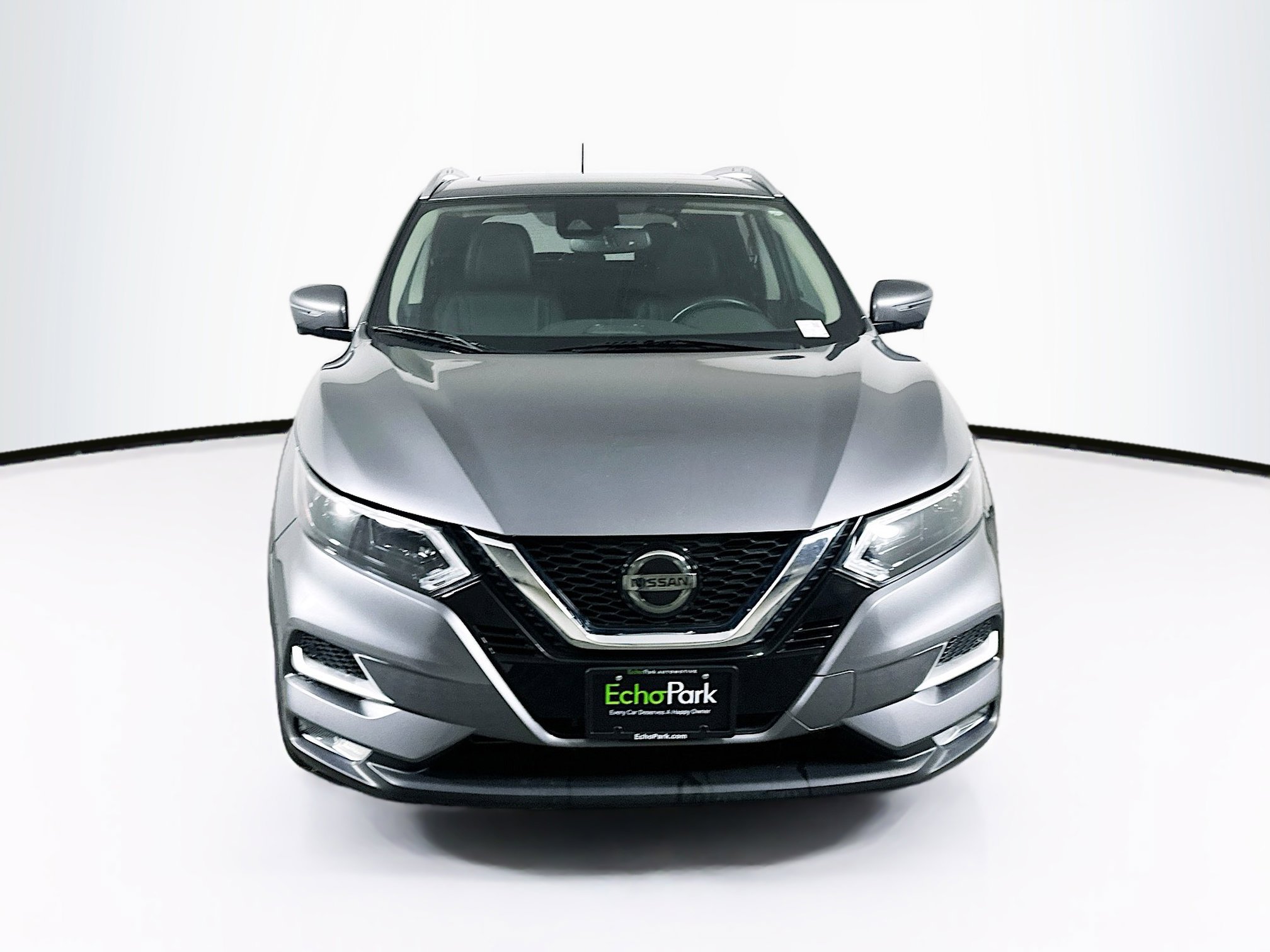 Used 2022 Nissan Rogue Sport SL w/ Premium Package image 2