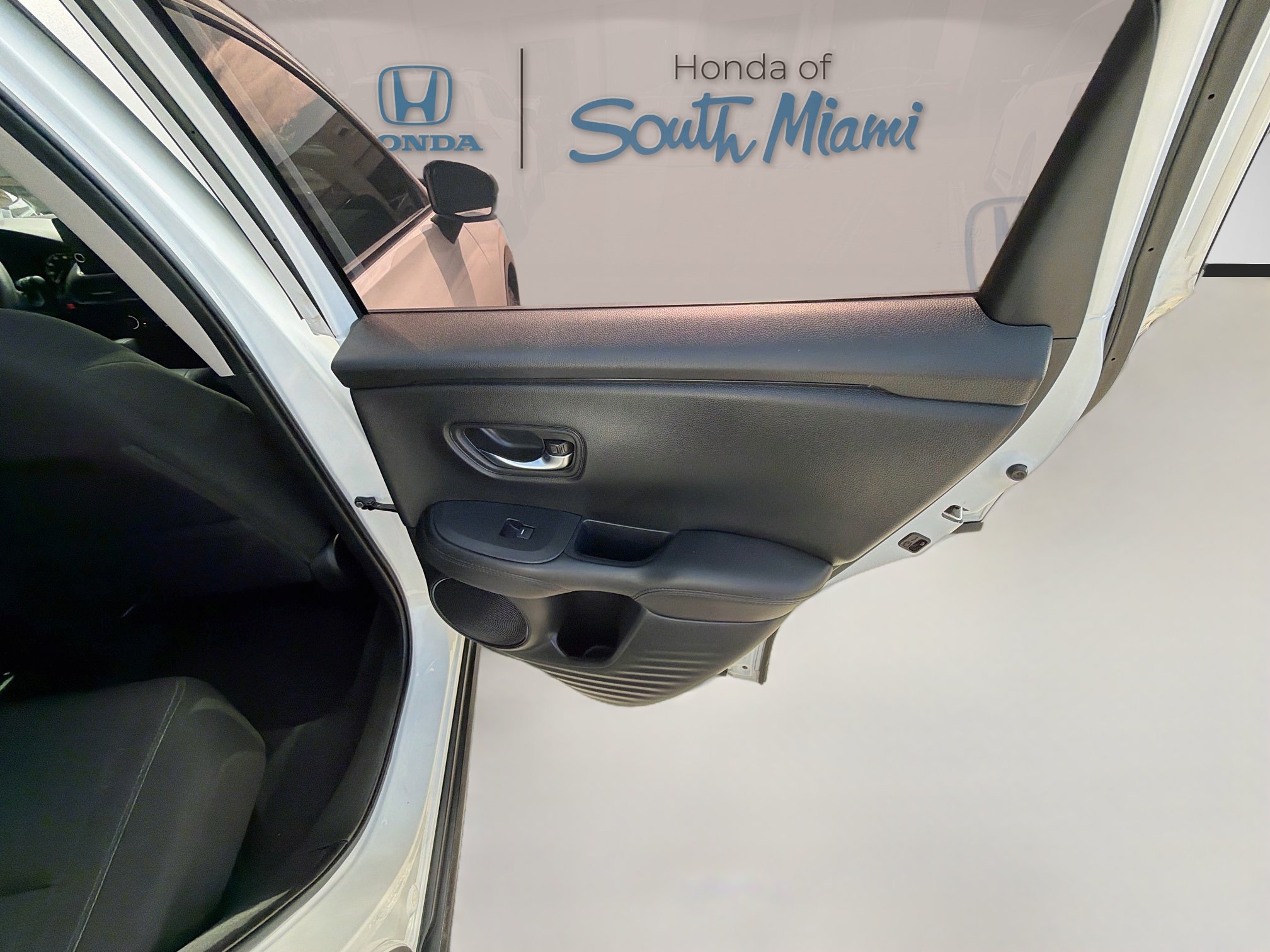 Used 2025 Honda HR-V LX image 29