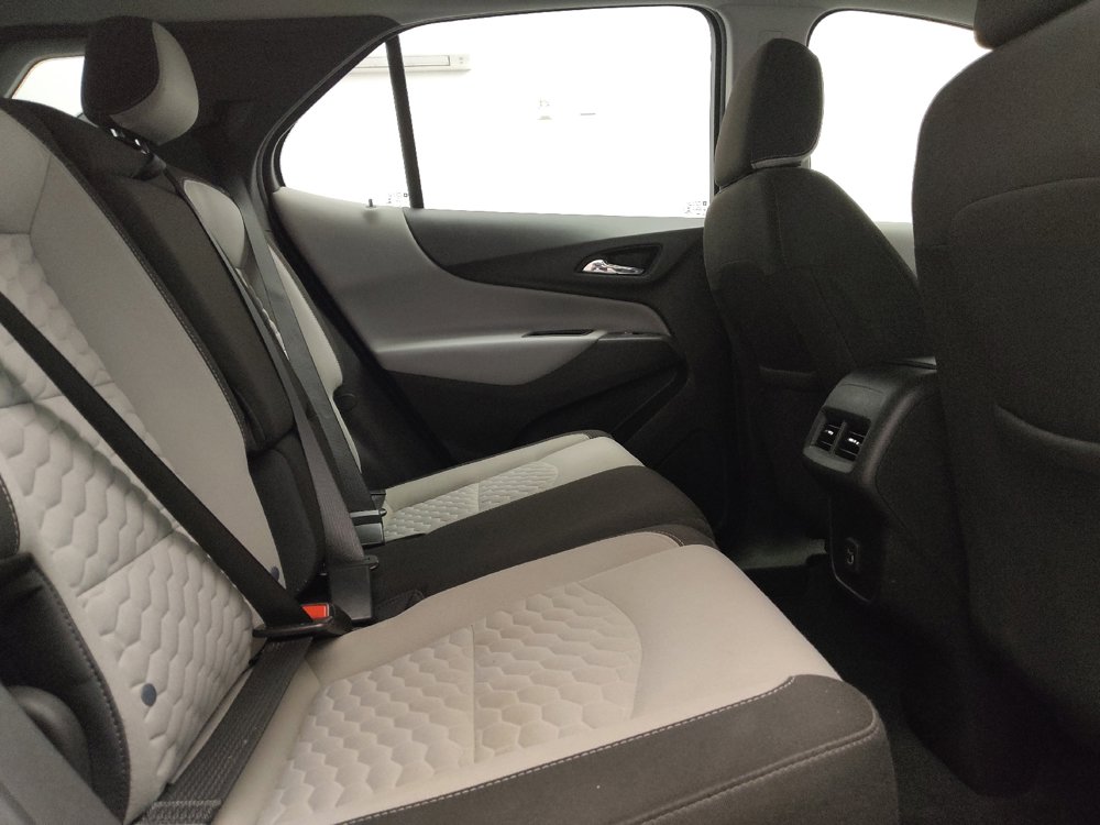 Used 2021 Chevrolet Equinox LS FWD image 19
