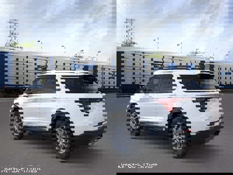 New 2026 Ford Explorer Active image 4