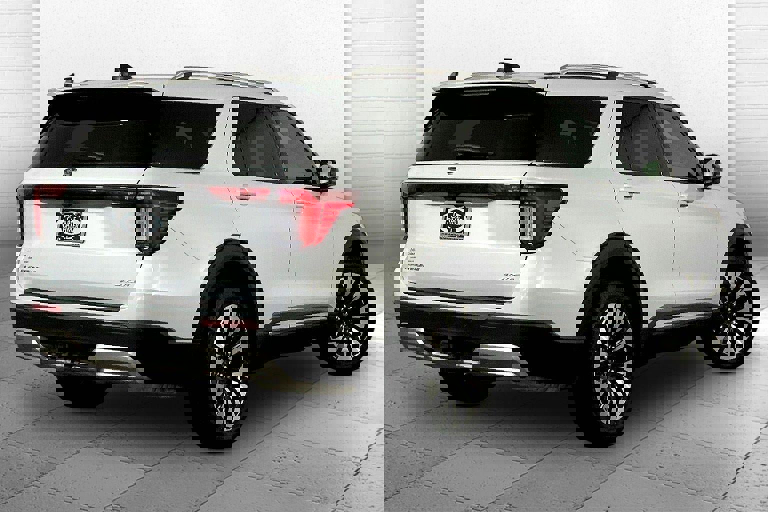 Used 2025 Ford Explorer Platinum w/ LUX Leather Package image 13