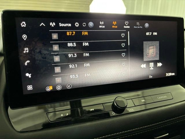 Used 2024 Nissan Rogue Platinum w/ Platinum Premium Package image 15