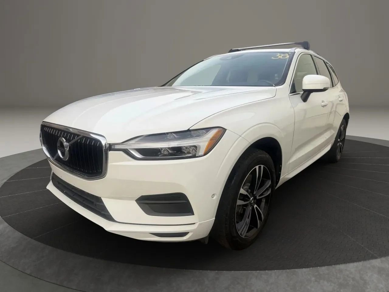 Used 2018 Volvo XC60 T6 Momentum w/ Convenience Package