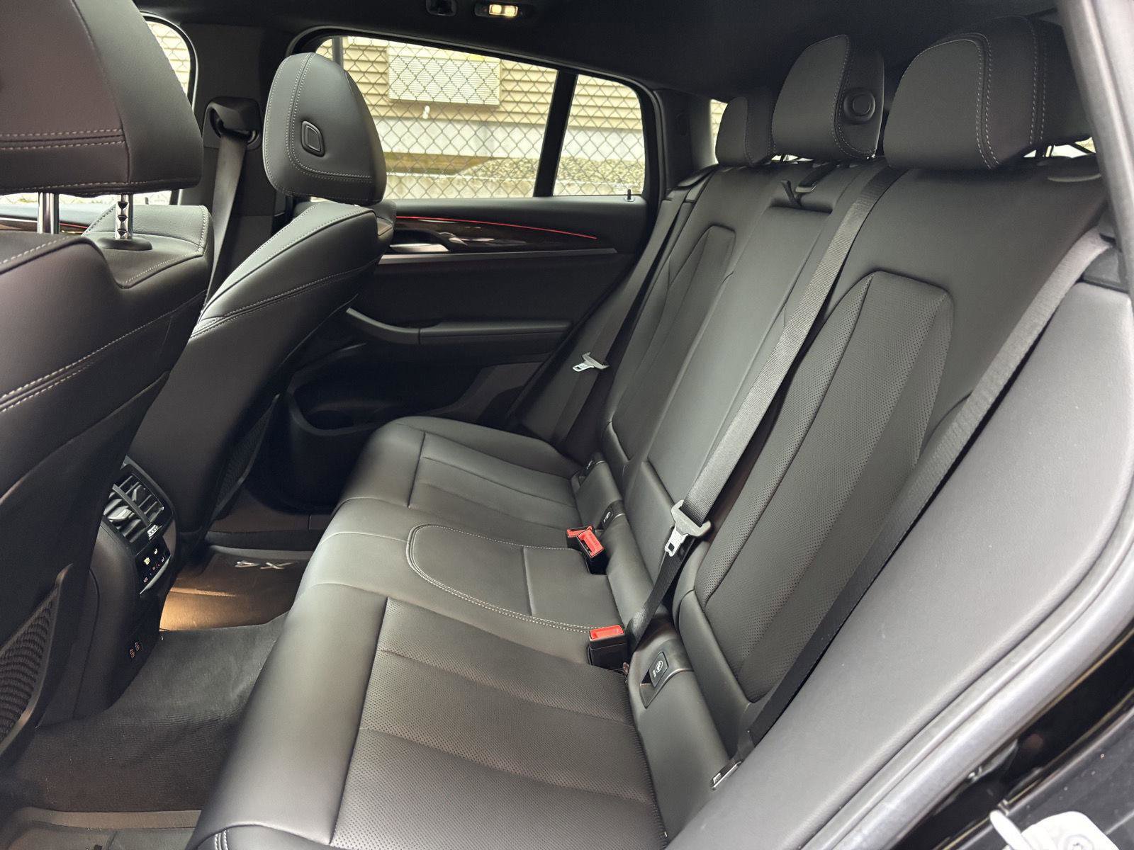 Used 2024 BMW X4 xDrive30i w/ Premium Package image 22