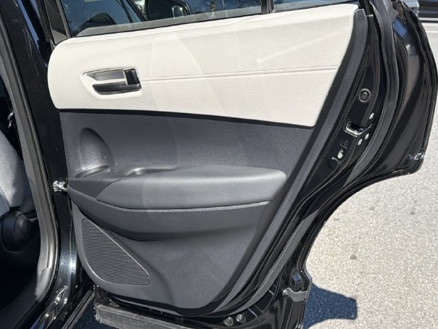 Used 2025 Toyota Corolla Cross L FWD image 18