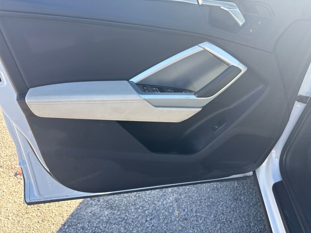 Used 2019 Audi Q3 2.0T Premium image 12