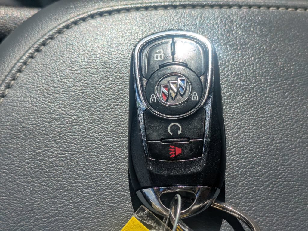 Used 2022 Buick Enclave Essence AWD/4WD image 27