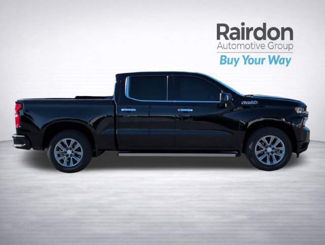 Used 2019 Chevrolet Silverado 1500 High Country w/ Technology Package AWD/4WD image 8