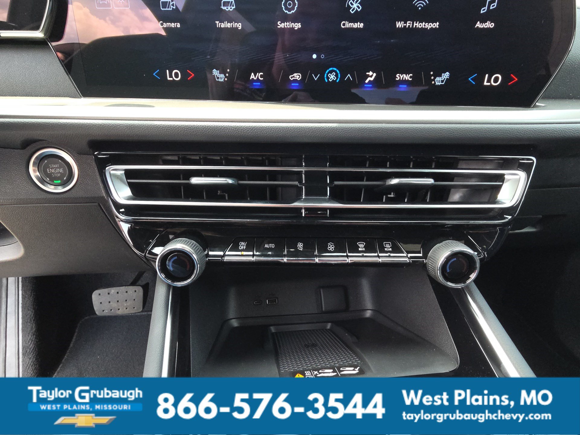 New 2026 Chevrolet Traverse LT w/ Midnight/Sport Edition FWD image 23