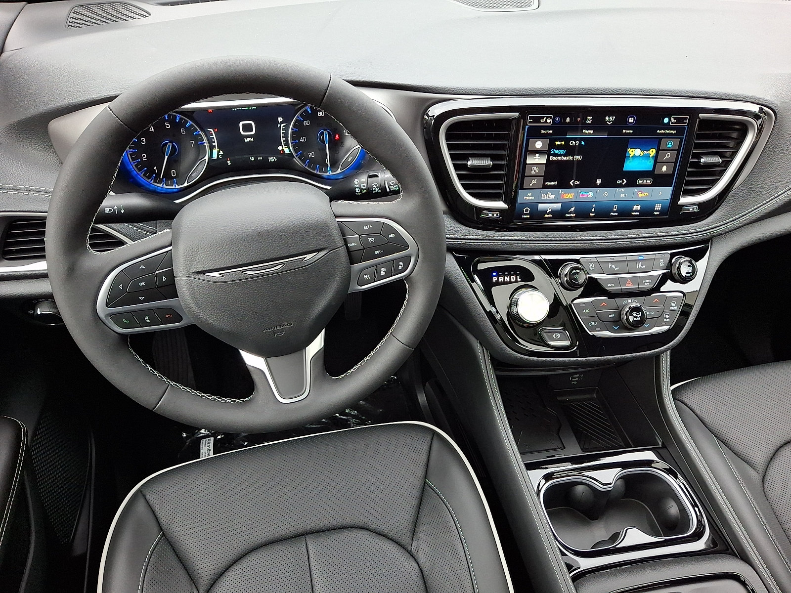 New 2027 Chrysler Pacifica Limited AWD/4WD image 7