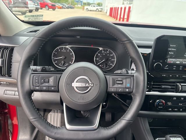 Used 2025 Nissan Pathfinder SL AWD/4WD image 26