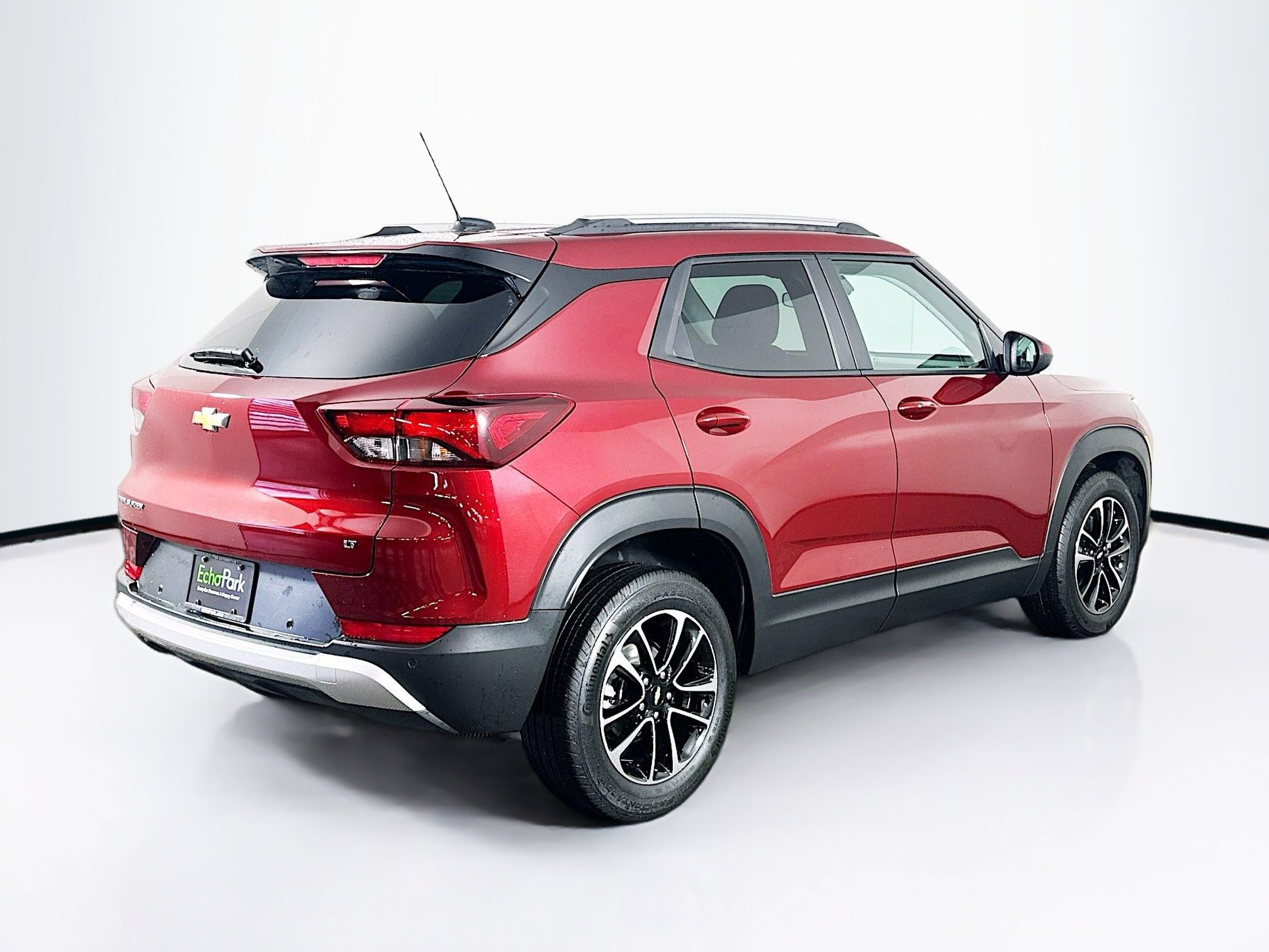 Used 2025 Chevrolet TrailBlazer LT w/ Driver Confidence Package image 9