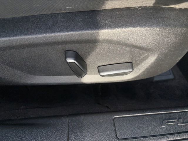 Used 2018 Ford Fusion SE FWD image 7