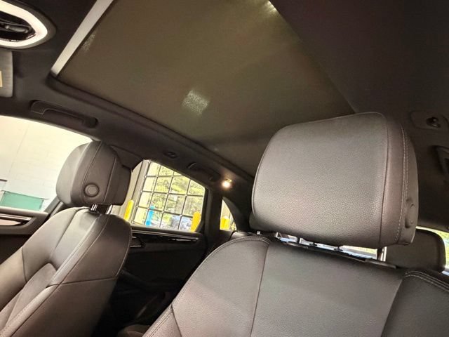 Used 2018 Porsche Macan Sport Edition AWD/4WD image 25
