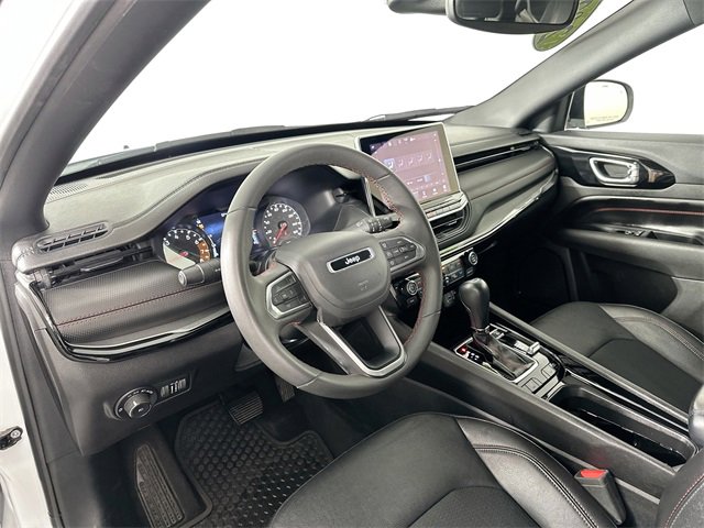 Used 2024 Jeep Compass Trailhawk image 17