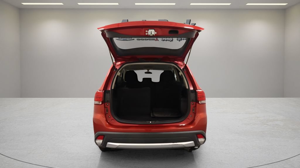 Used 2016 Mitsubishi Outlander SE AWD/4WD image 19