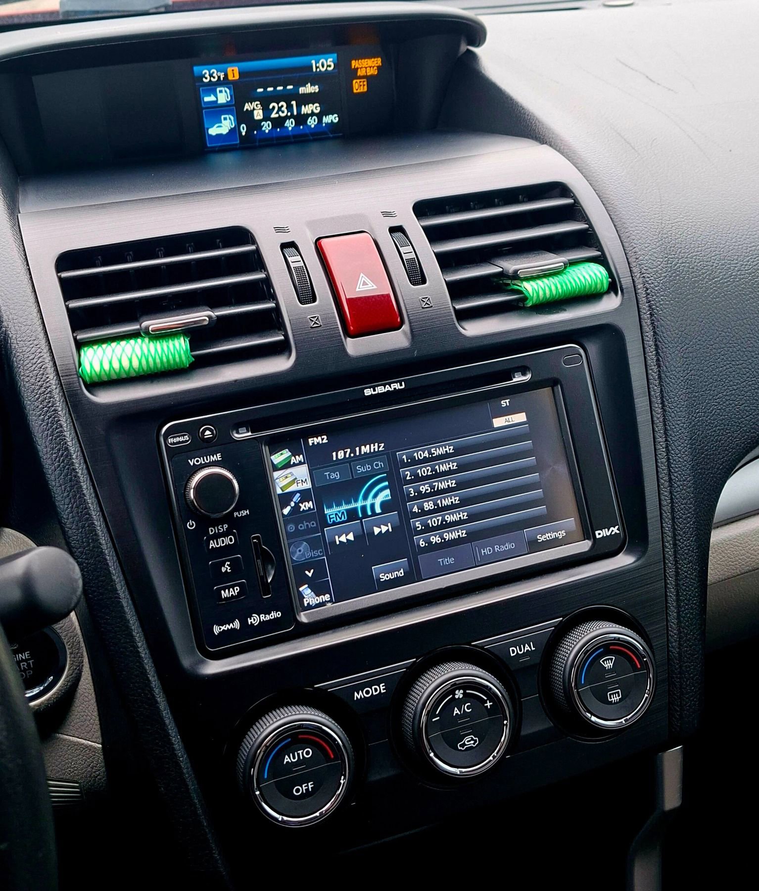 Used 2015 Subaru Forester 2.5i Touring w/ Eyesight & Navigation System image 16